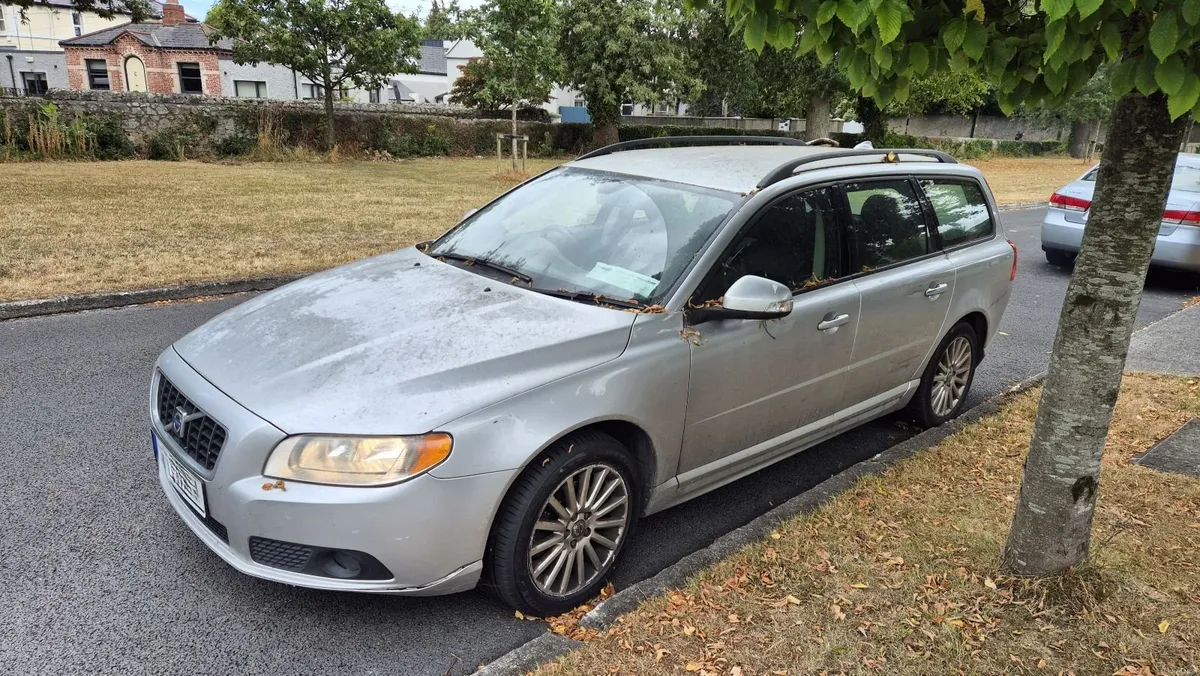 Volvo V70 2008 - Image 1