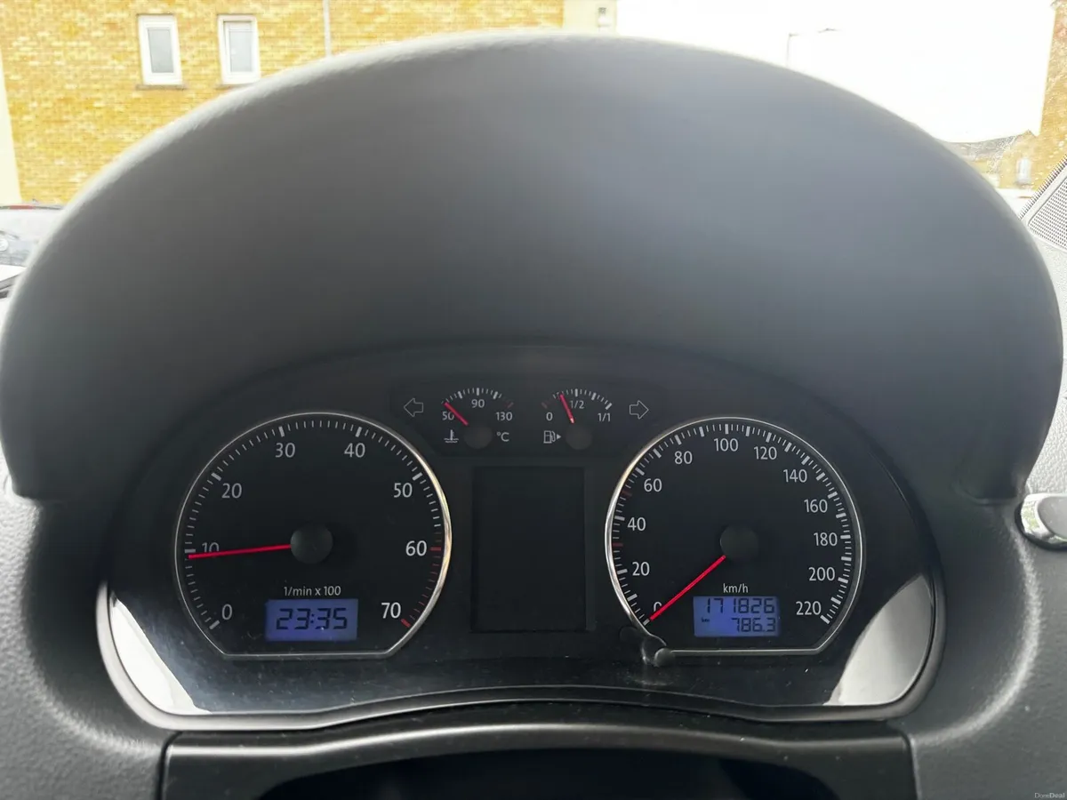Volkswagen Polo 2007 - Image 2