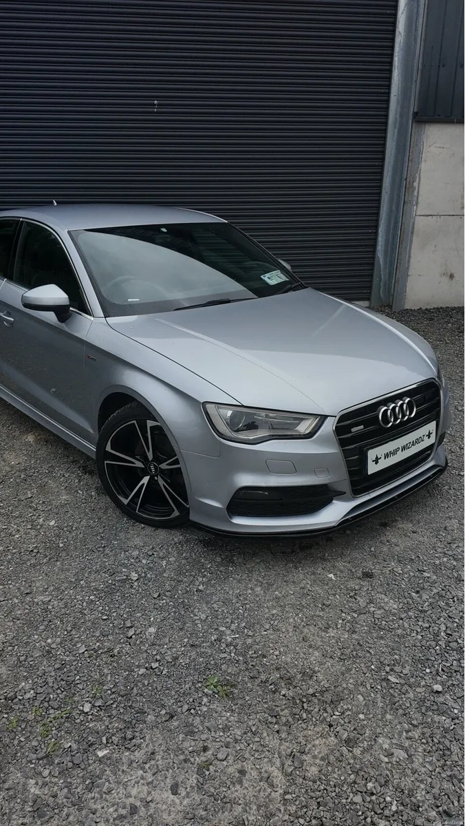 2015 Audi A3 S line - Image 2