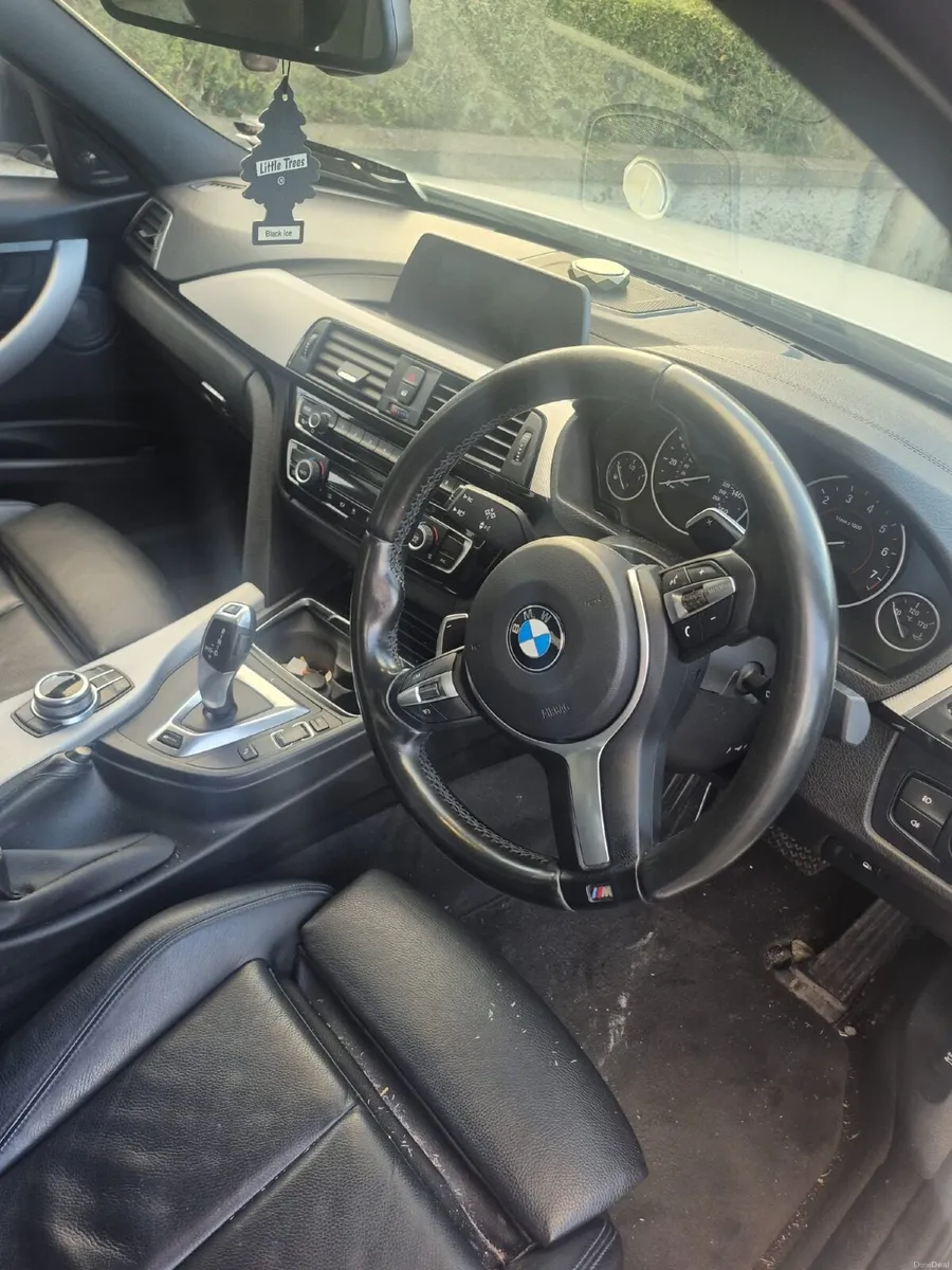 BMW 3-Series 2017 - Image 3