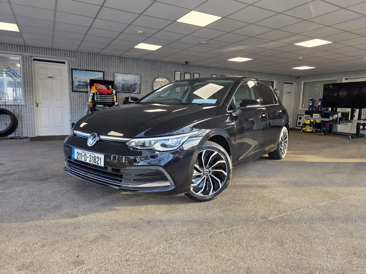 Volkswagen Golf 1.5 eTSI 150HP Style DSG MHEV 2021 - Image 2