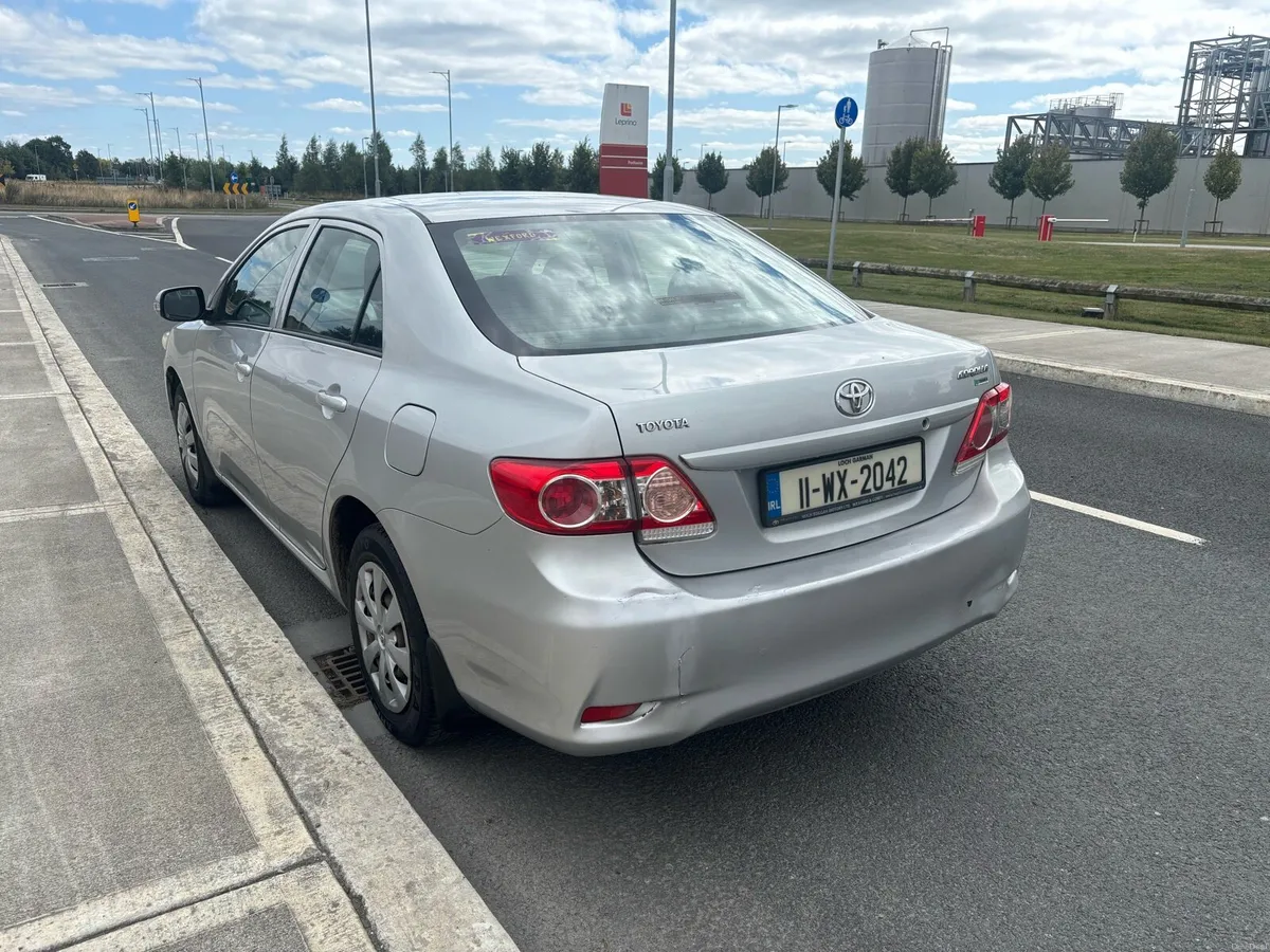 Car - Image 4