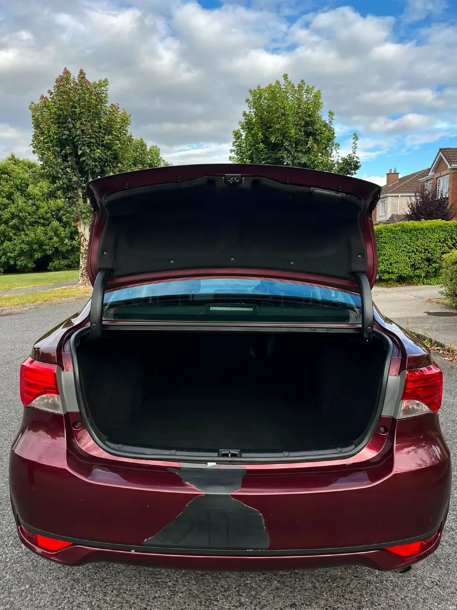 Toyota Avensis 2013 - Image 4