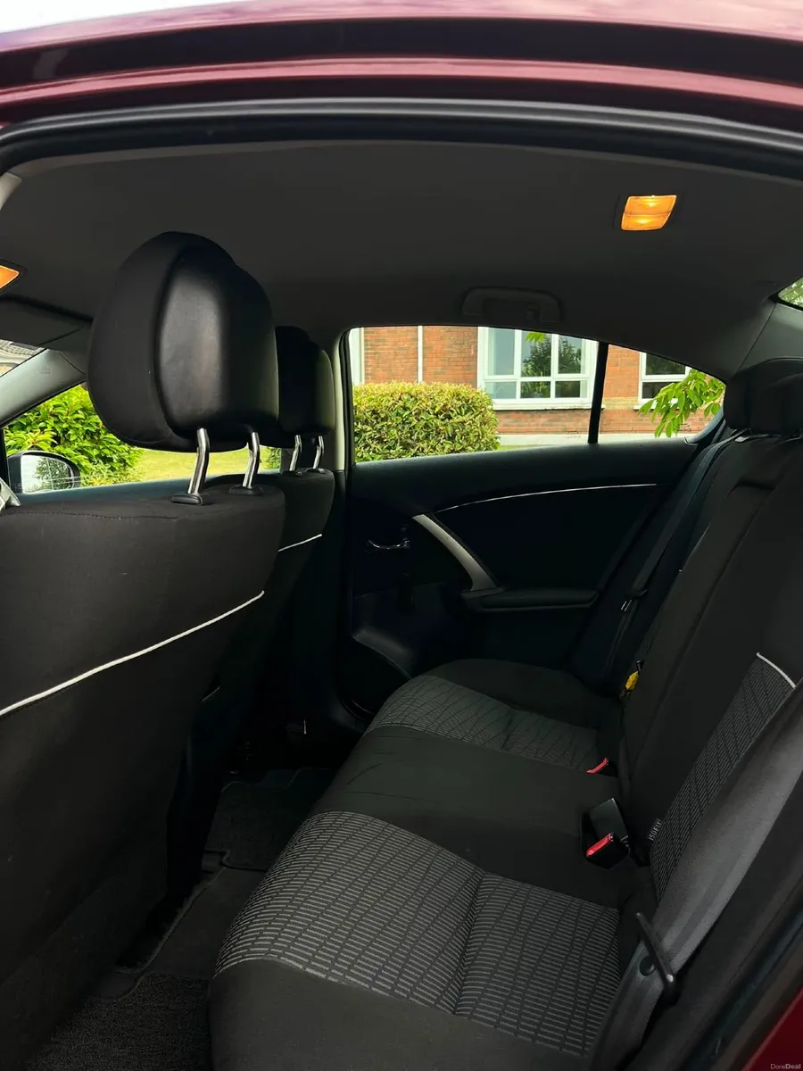 Toyota Avensis 2013 - Image 5