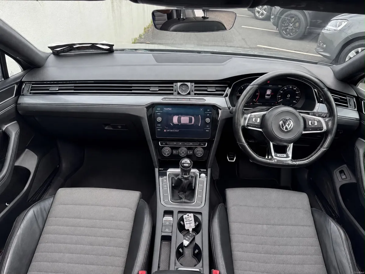 Volkswagen Passat 2.0 R LINE 2017 SUNROOF - Image 2