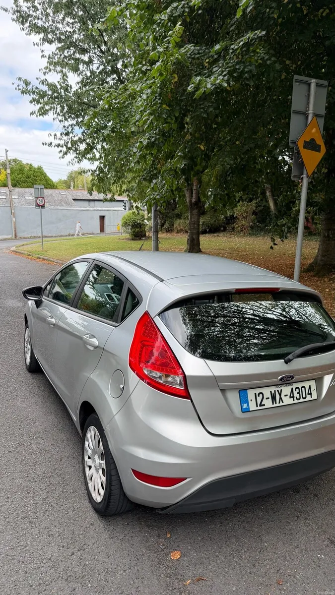 Ford fiesta - Image 5