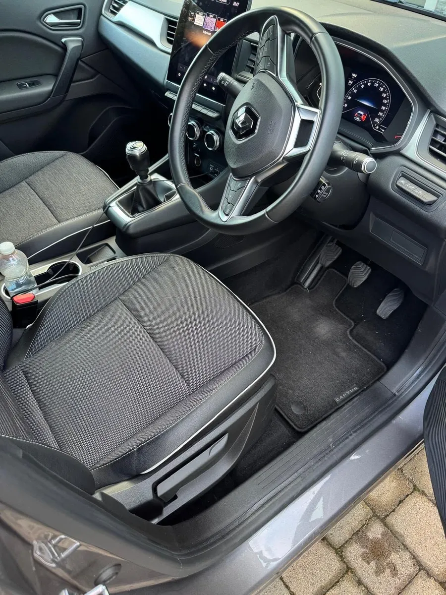Renault Captur 2021 - Image 3