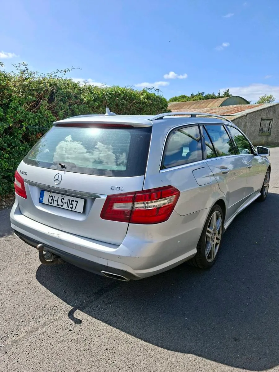 MERCEDES E220 TOURING 2013 - Image 4