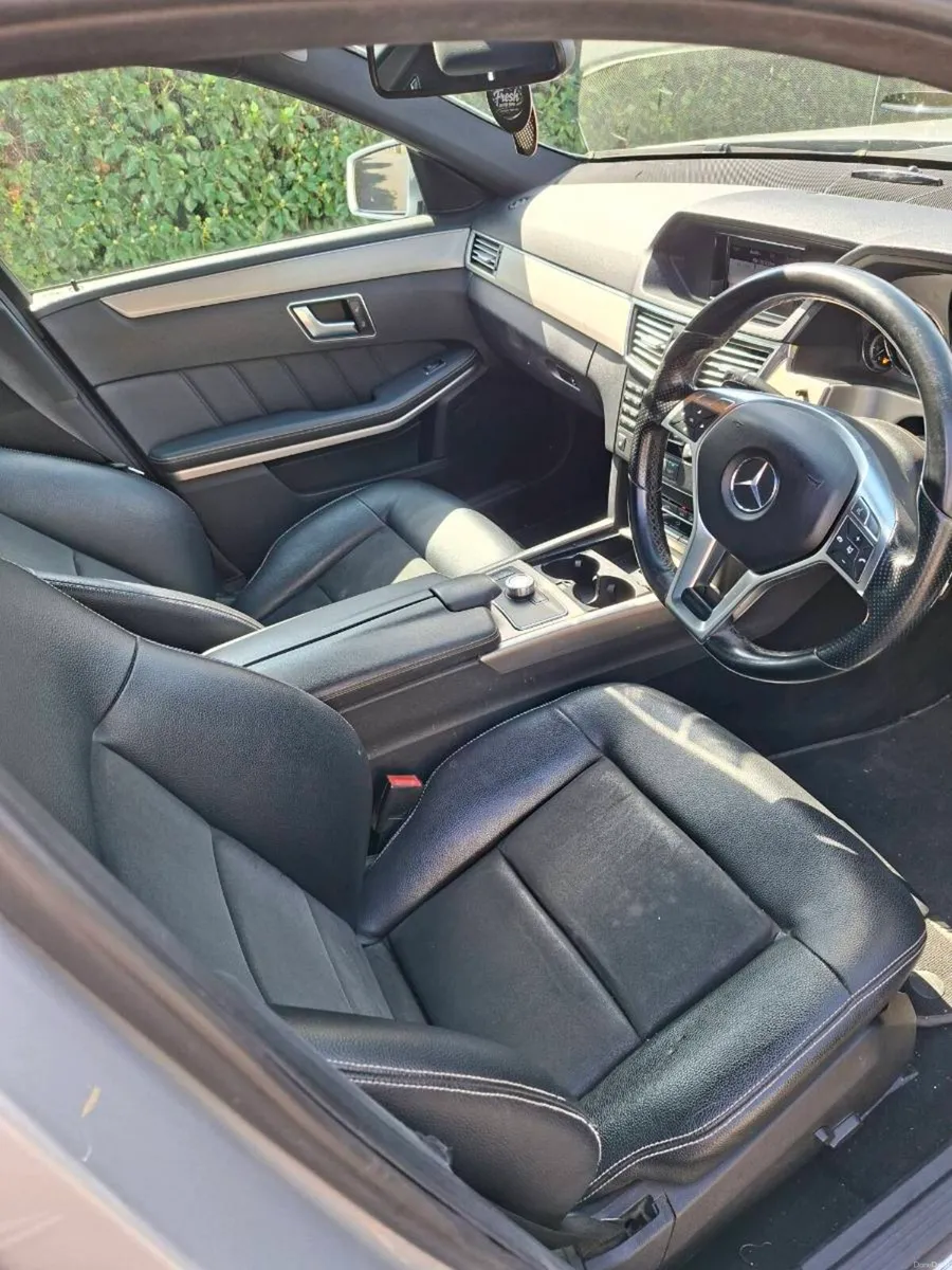 MERCEDES E220 TOURING 2013 - Image 5
