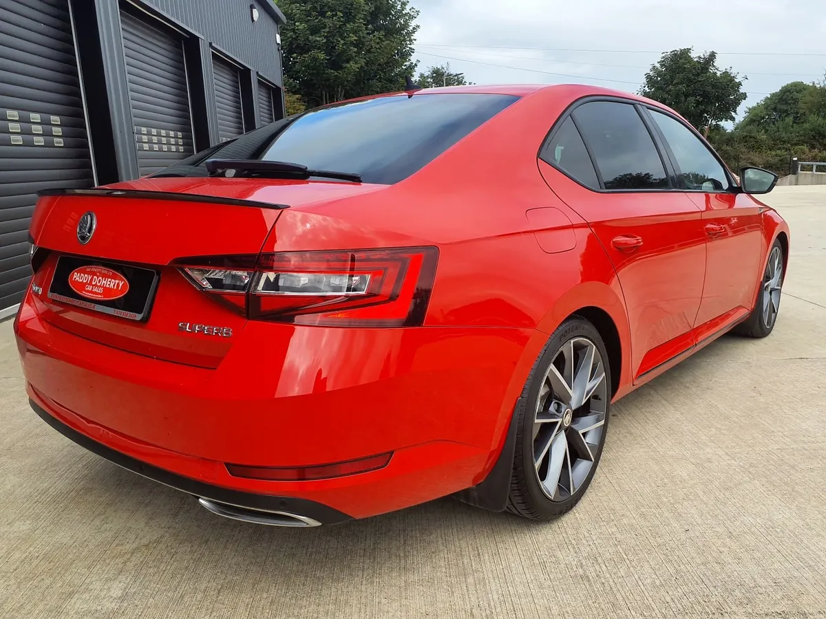 Skoda Superb 2017 - Image 4