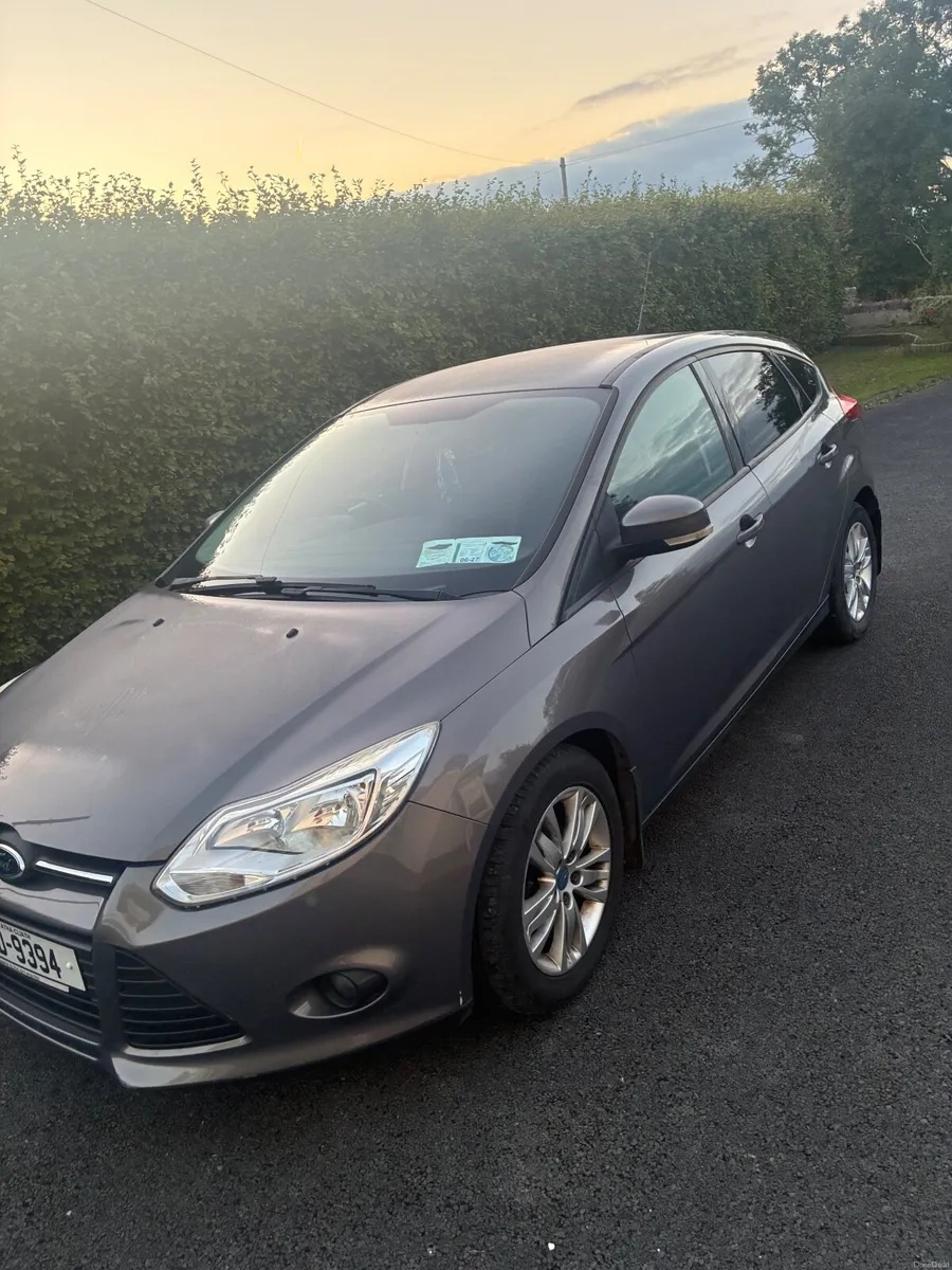 Ford Focus 2012 - Image 2
