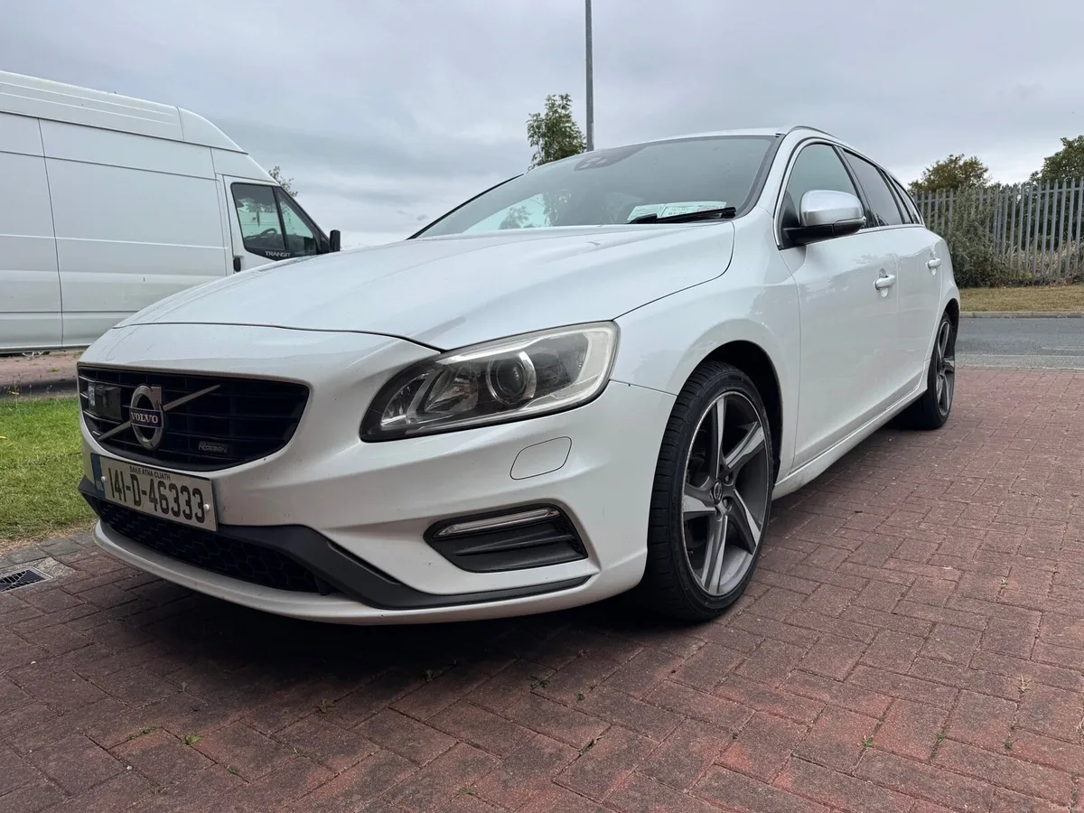 Volvo V60 R-DESIGN 1.6 petrol AUTOMATIC - Image 1
