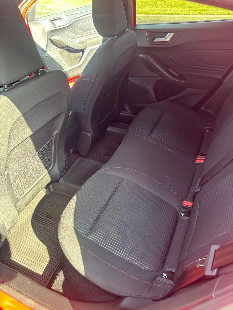 Ford Focus 2025 - Image 4