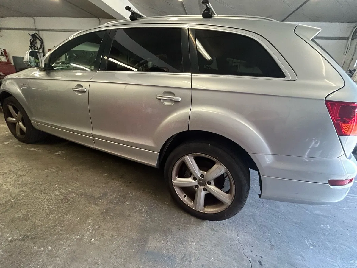 Audi Q7 - Image 4