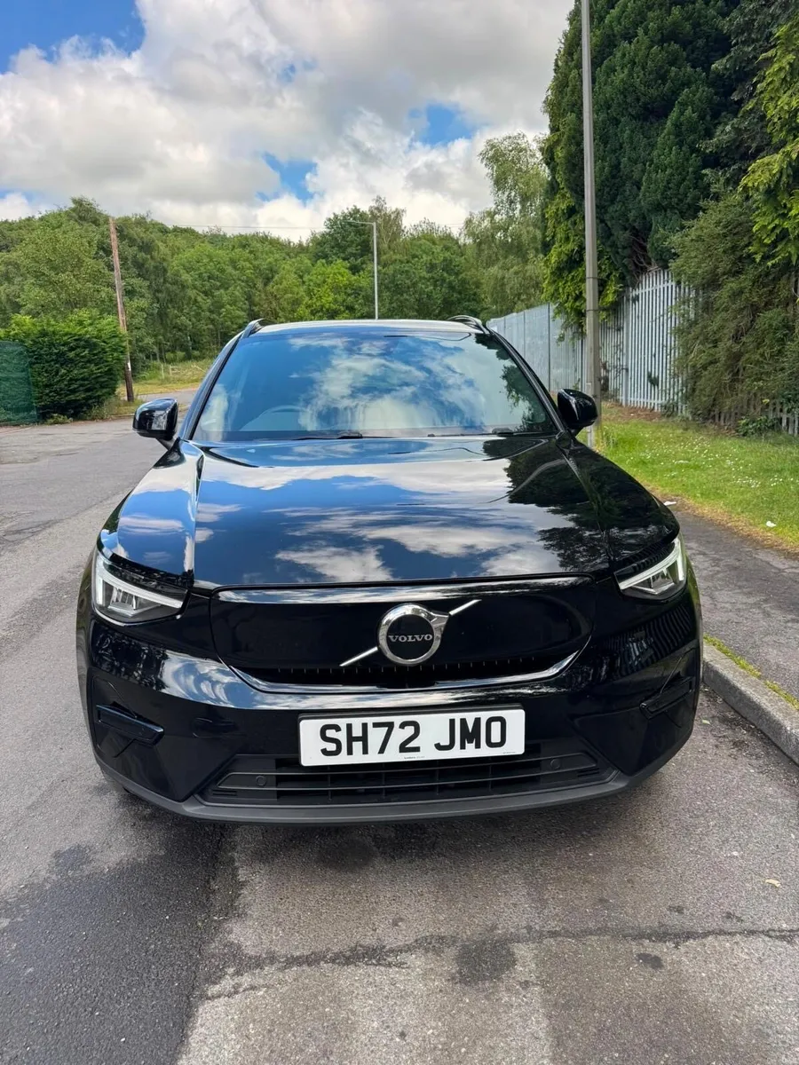 VOLVO XC40 E RECHARGE PLUS 228BHP 5DR AUTO - Image 1