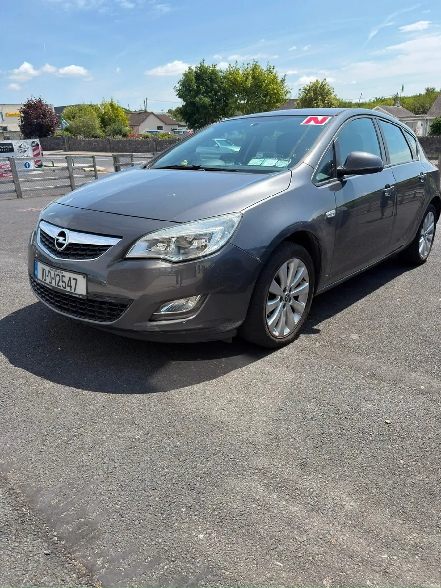 Opel Astra 2010 - Image 4
