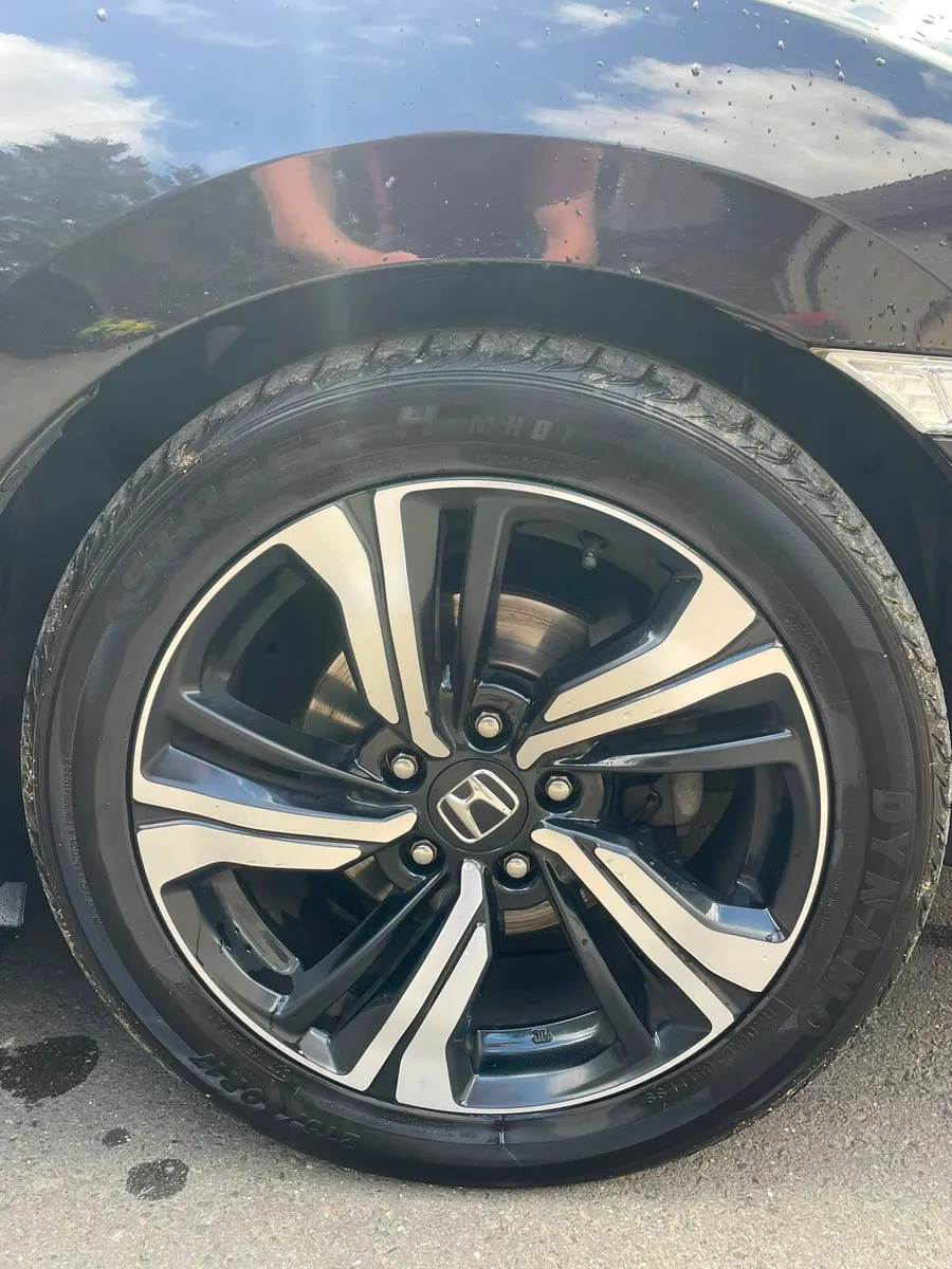 Honda Civic - Image 2