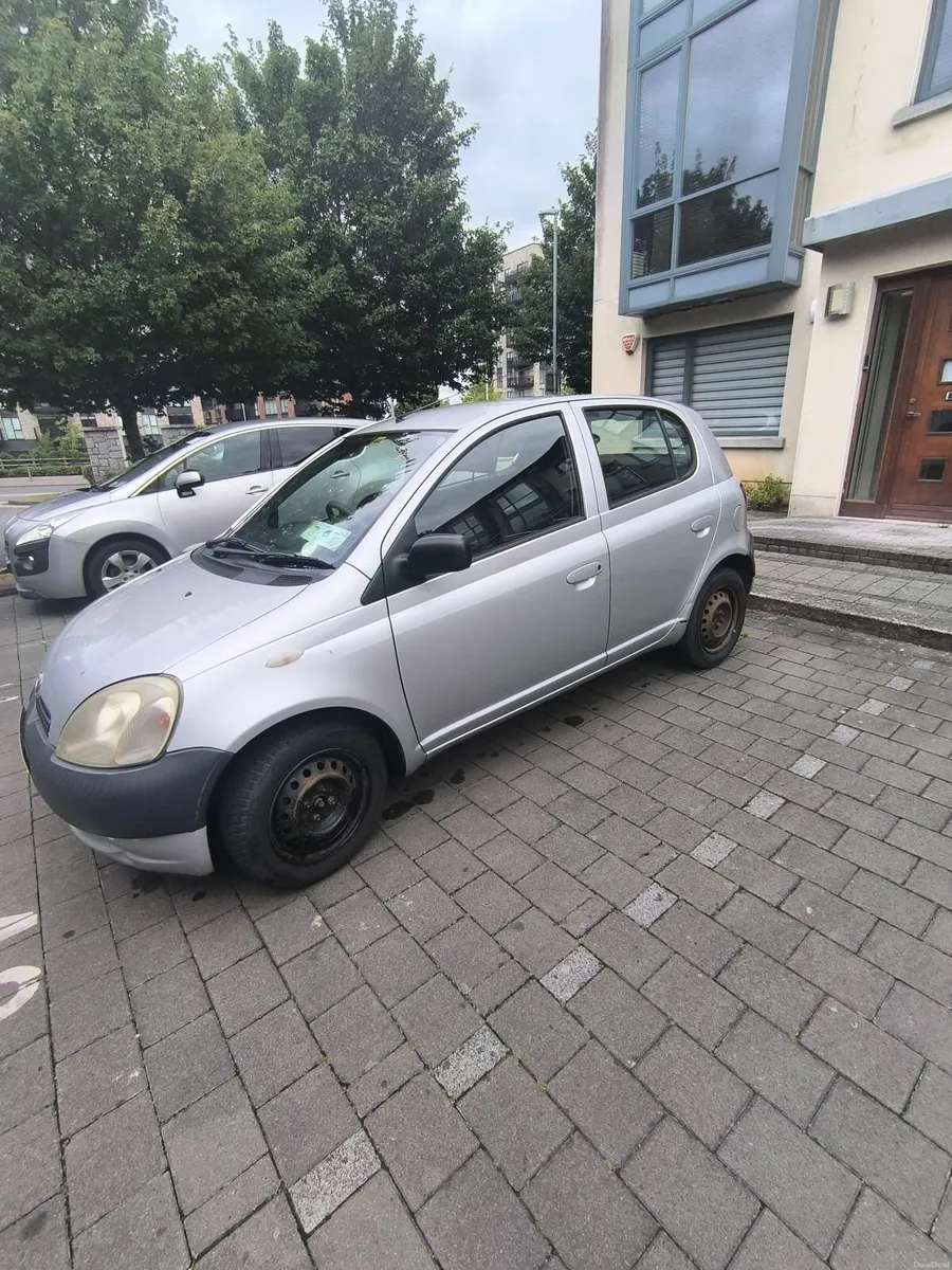 Toyota Yaris 2003 - Image 4