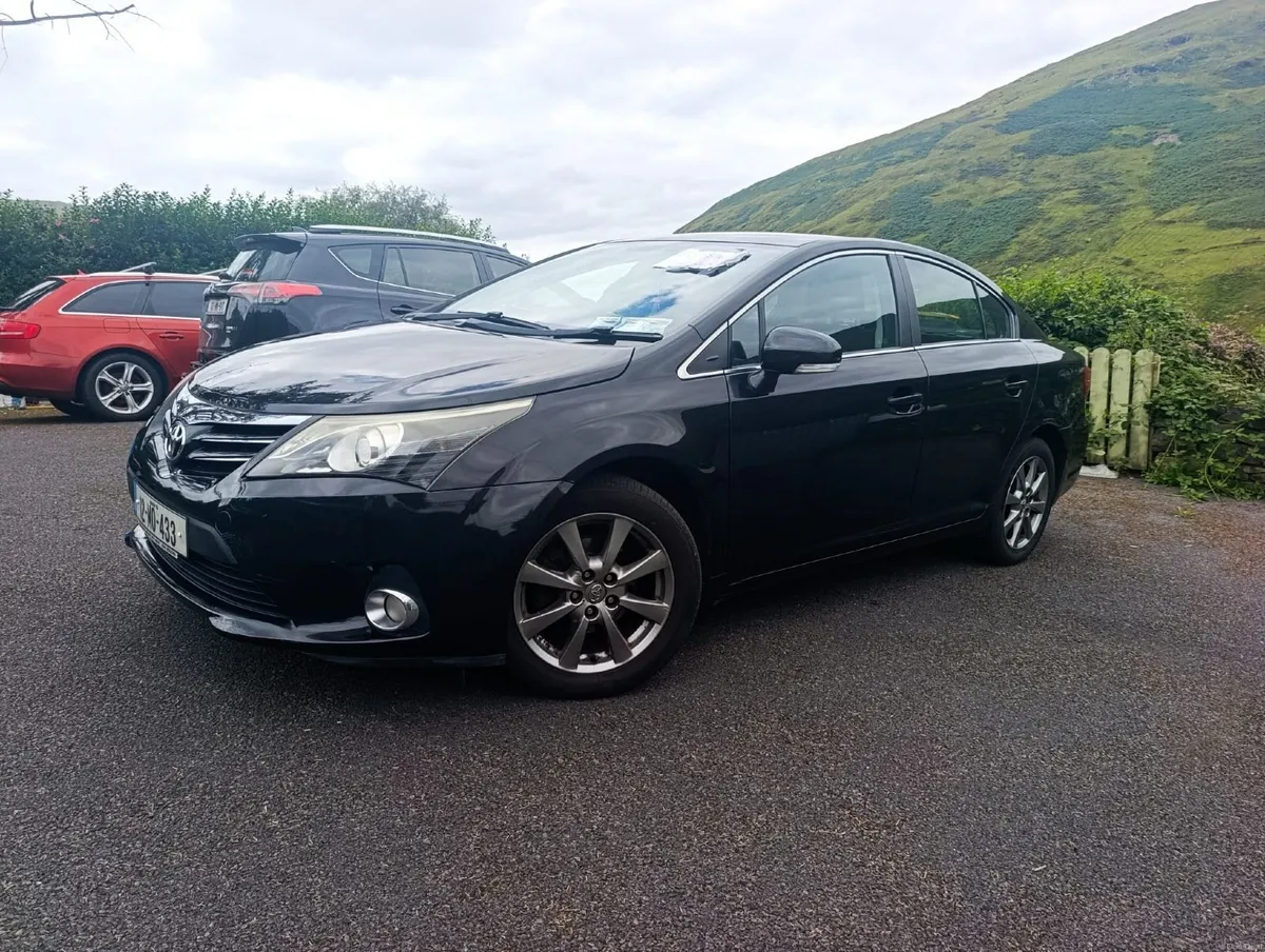 Toyota Avensis 2012 - Image 1
