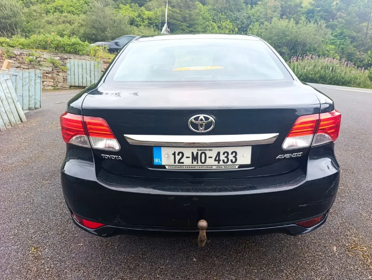 Toyota Avensis 2012 - Image 5