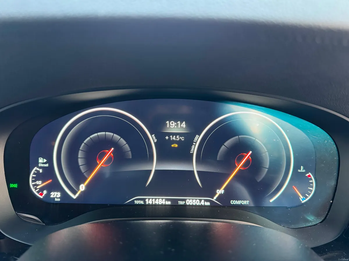 BMW 5-Series 530D 3.0 M SPORT ESTATE // SUNROOF - Image 3