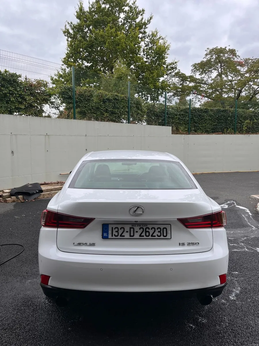 Lexus IS250 - Image 2