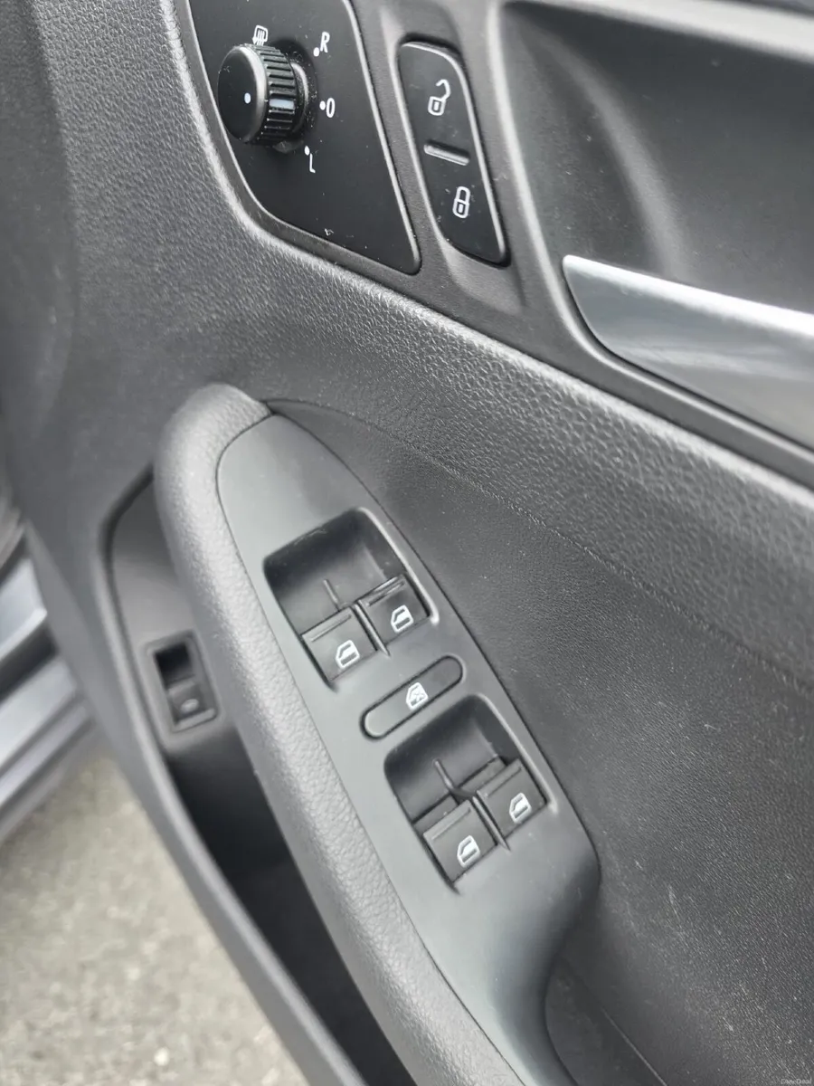 Volkswagen Jetta (NCT & Tax until 2027) - Image 3