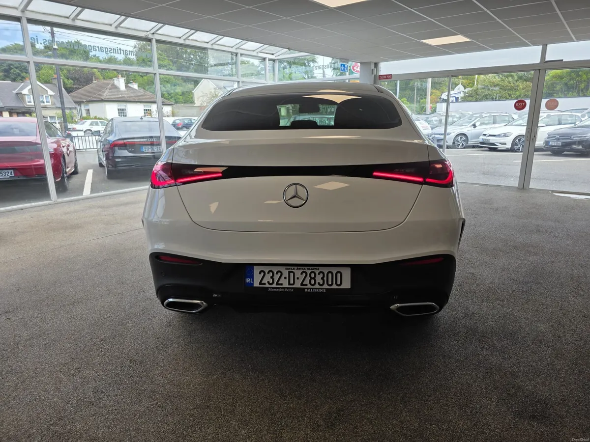 Mercedes-Benz GLC 300 de 4MATIC Coupé AMG 2023 - Image 4