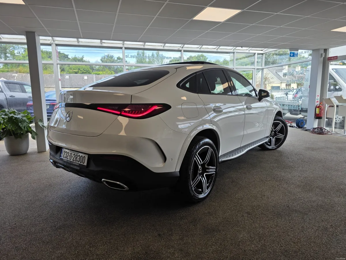 Mercedes-Benz GLC 300 de 4MATIC Coupé AMG 2023 - Image 6