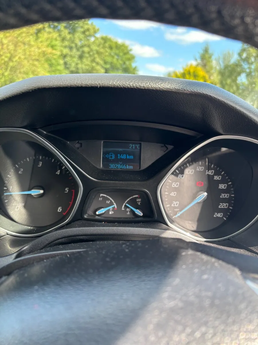 Ford Focus 2011 - Image 3