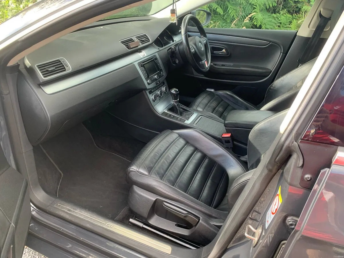 2012 Volkswagen CC - Image 2