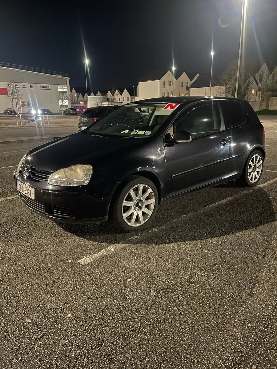 Very Low mileage Mark 5 Golf 2008 3dr - Image 3