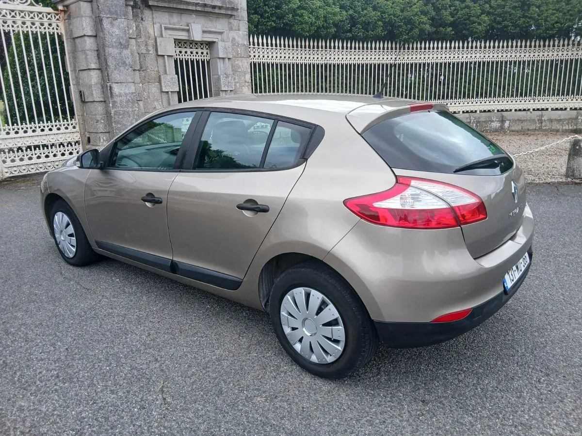 Renault Megane 104kms - Image 2