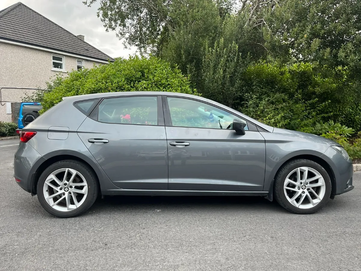SEAT Leon 1.2 TSI 110 HP SE SELECT NCT 2028 Low KM - Image 4