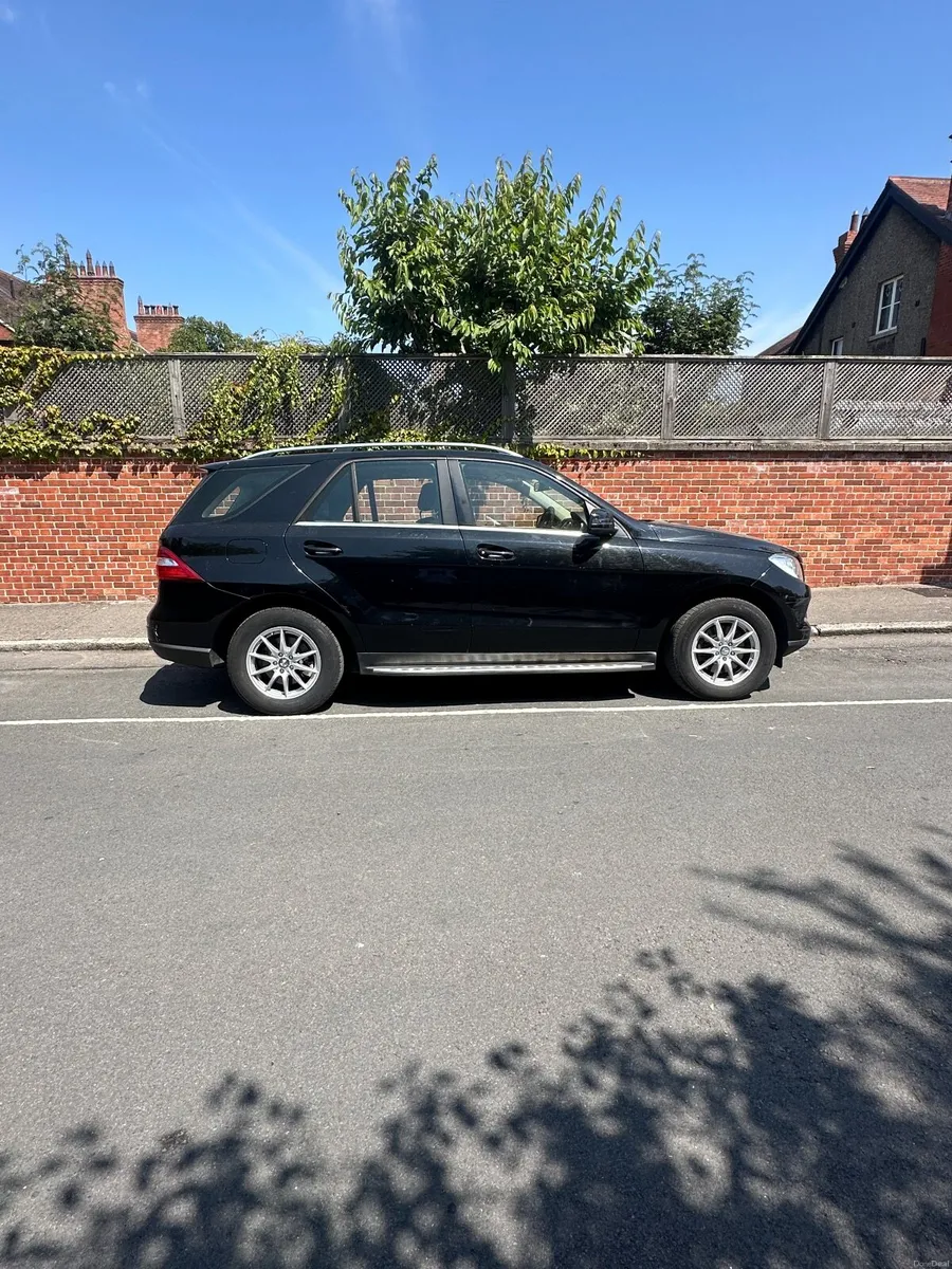 Mercedes-Benz M-Class 2015 - Image 2