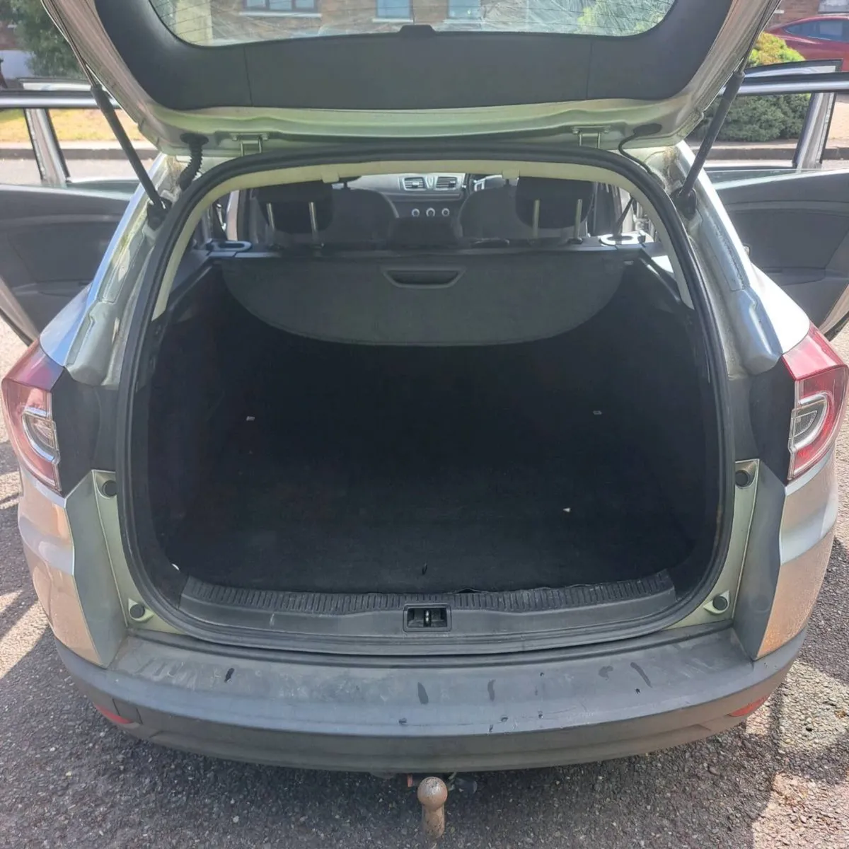 Car - Image 6