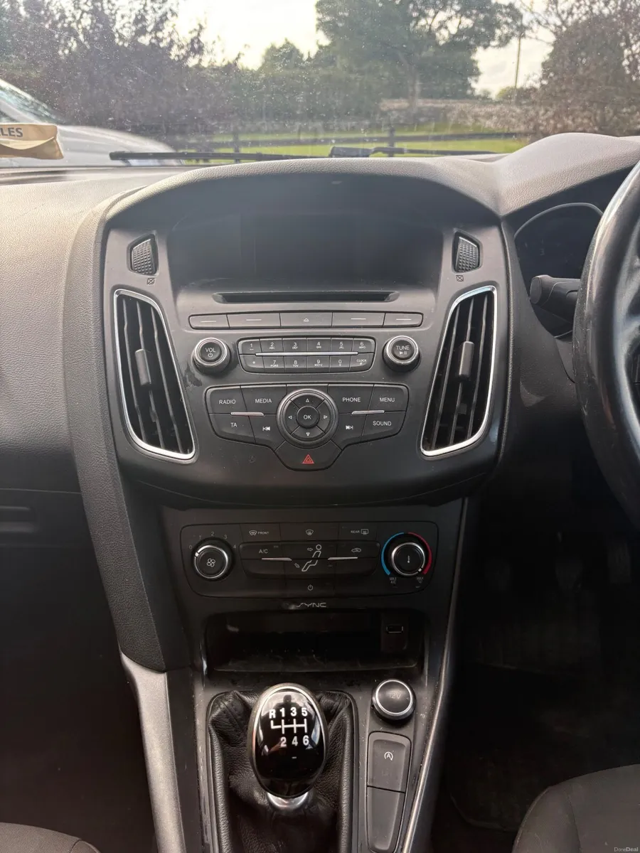 Ford Focus 2015 - Image 2