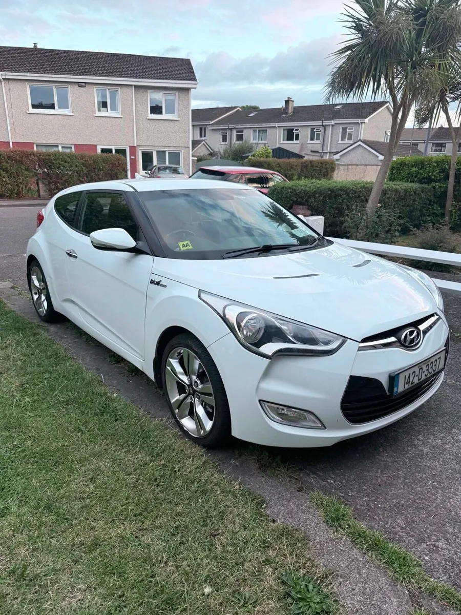 Hyundai Veloster - Image 1