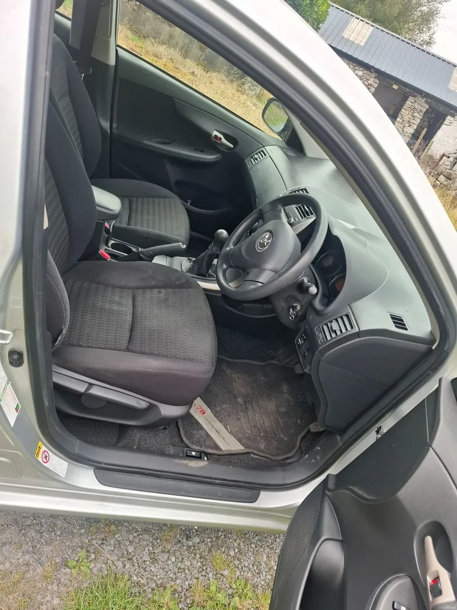 Toyota Corolla 2008 - Image 2