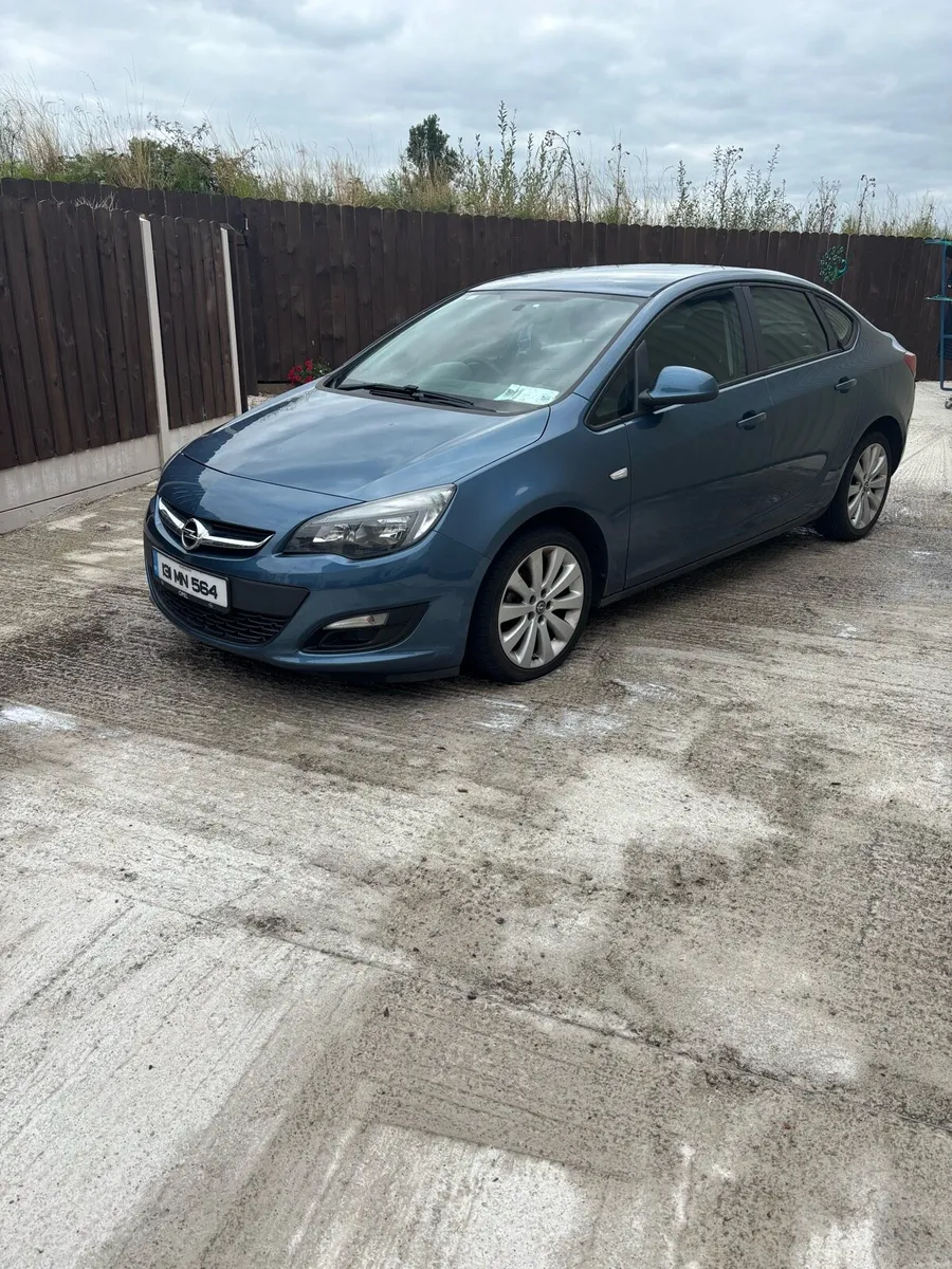 Opel Astra - Image 1