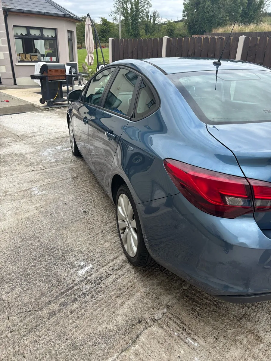 Opel Astra - Image 5
