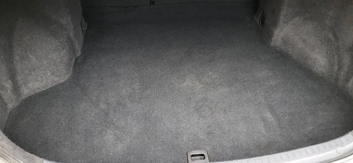 2009 Toyota Avensis Petrol - Image 3