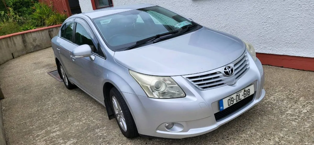 2009 Toyota Avensis Petrol - Image 1