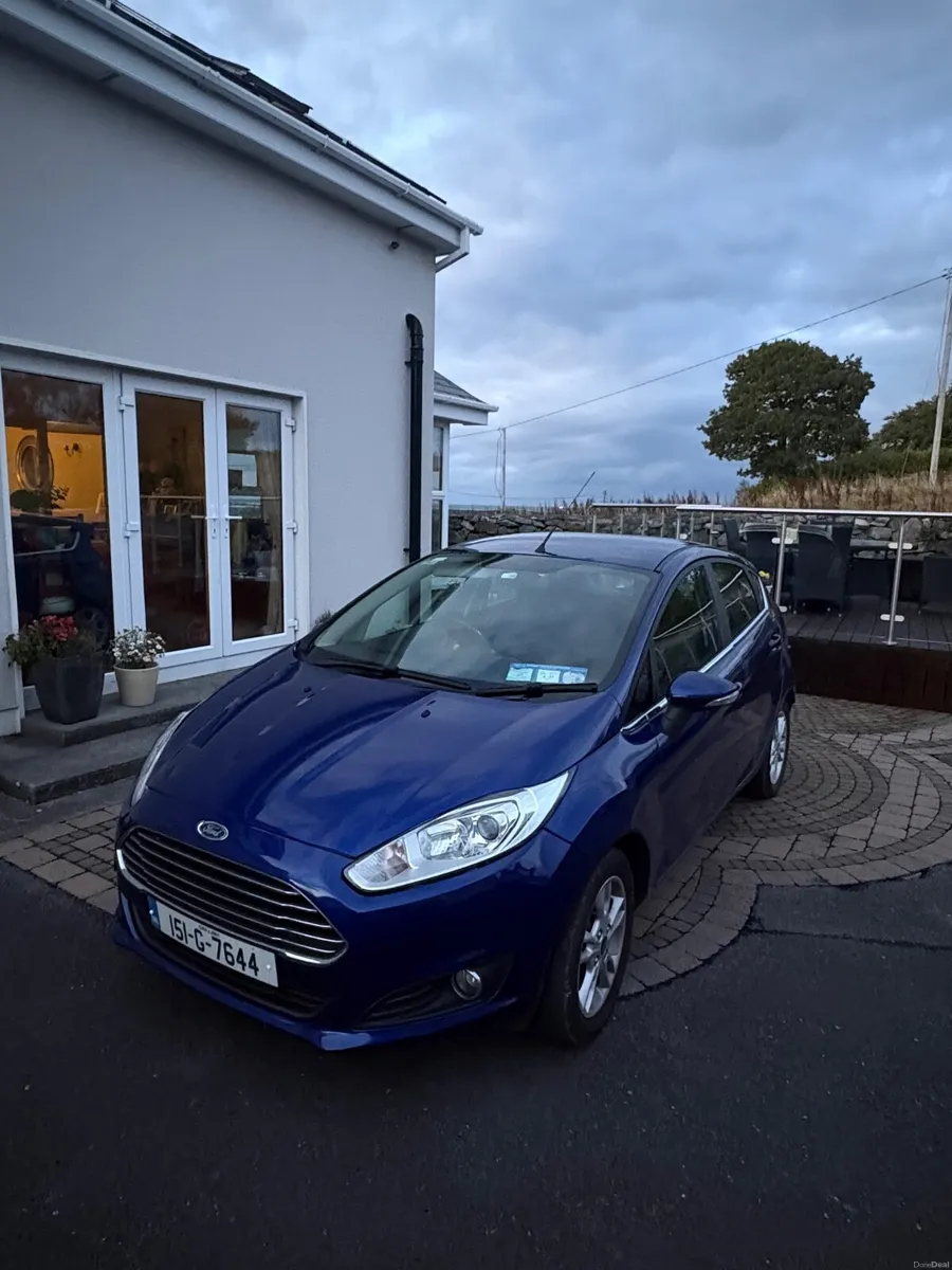 Ford Fiesta 2015 - Image 2