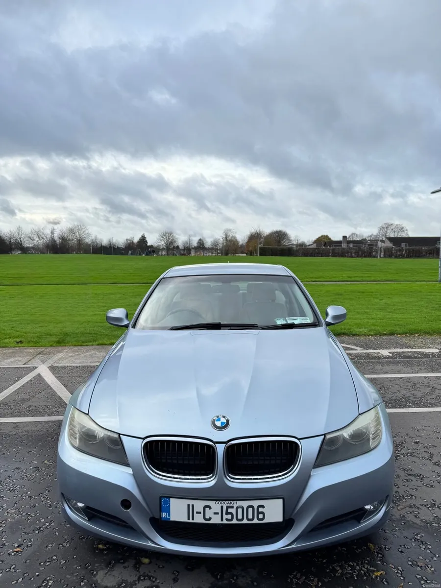 BMW 3-Series 2011 - Image 1