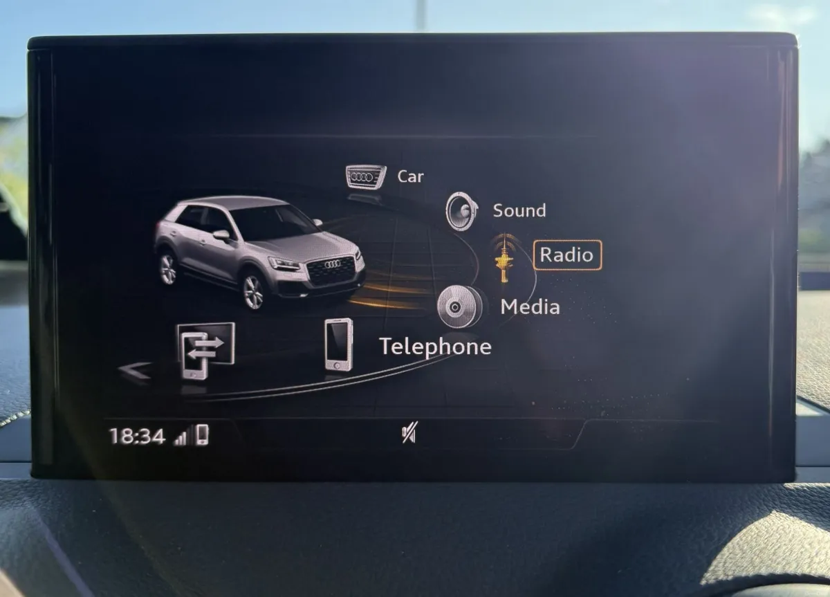 Audi Q2 S-Line 2017 - Image 3