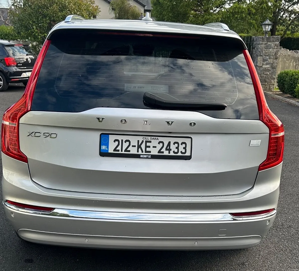 Volvo XC90 T8 Inscription Plug in Hybrid - Image 2