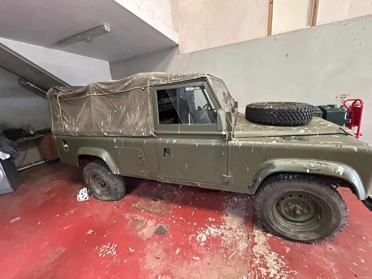1985 ex-military Defender 110 - Image 3