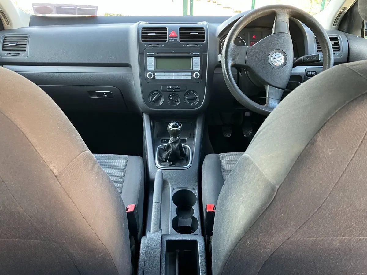 Volkswagen Jetta 2009 - Image 5