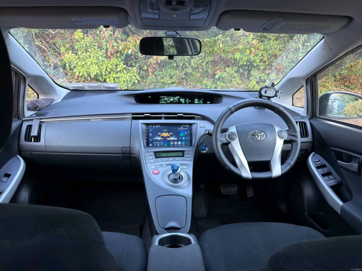 2012 Toyota Prius NCT, Tax, Low mileage - Image 6